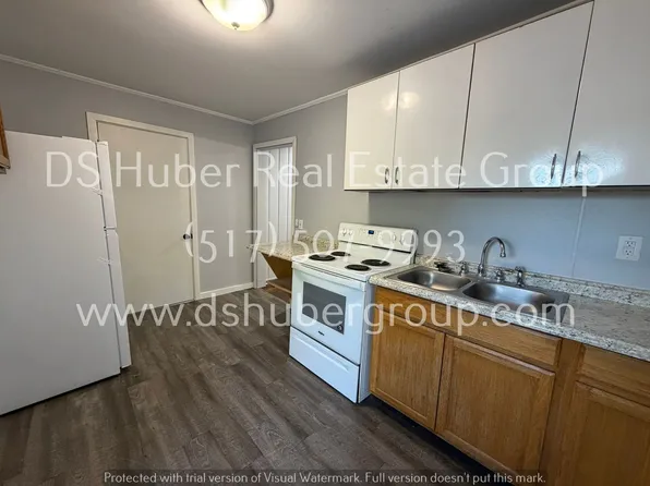 Cedar 2345 (Building), 2345 N Cedar St #4, Holt, MI 48842