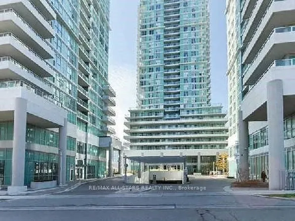 60 Town Centre Ct #404, Toronto, ON M1P 0B1