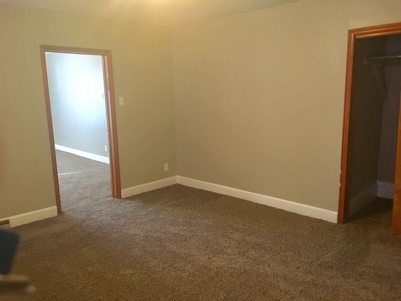 5th image of 321 Olive St APT 1