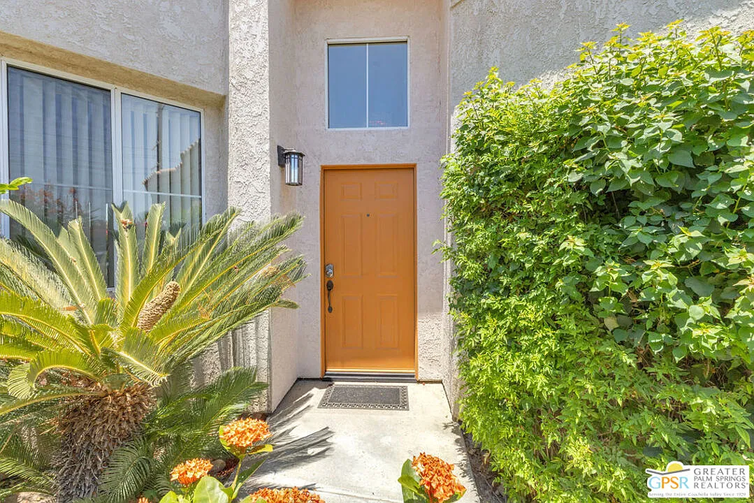3 bed, 3.0 bath, 1841 sqft, $3,250 — Photo 2