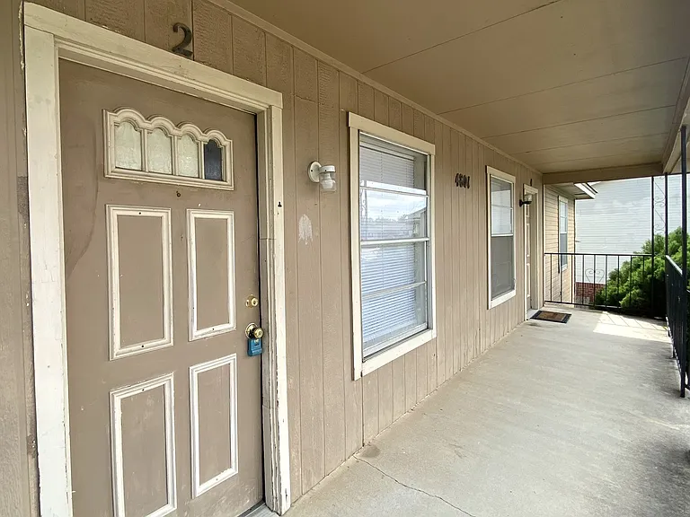 4801 Rainbow Cir #2 — Photo 3
