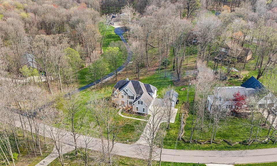 2nd image of 1167 Ridge Rd NE