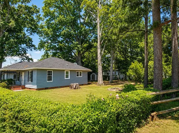 571 1st St, Chester, SC 29706