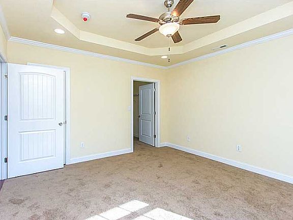 3rd image of 6014 Old Ave