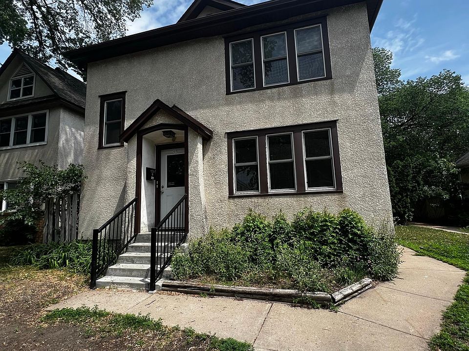 1st image of 2419 4th St NE