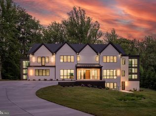 7115 Crail Dr, Bethesda, MD 20817