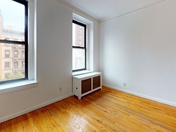 4th image of 1612 York Ave #4A2