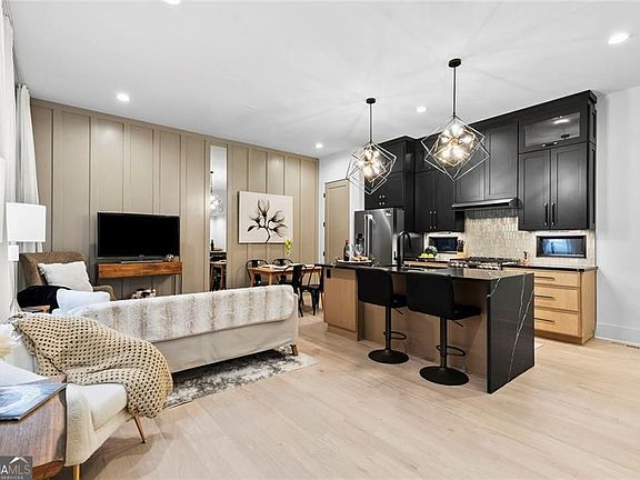 2nd image of 1968 8th St #6