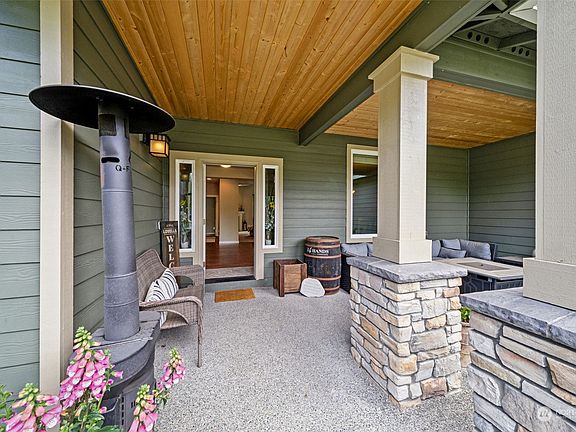 4th image of 16523 270th Avenue E