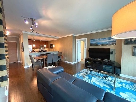 4th image of 1570 Elmwood Ave Unit 1104