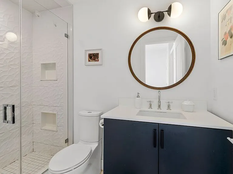 1012 Harvard St NW #7 — Photo 21