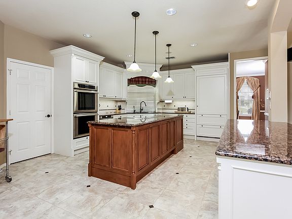 5th image of 2420 McCarran Dr