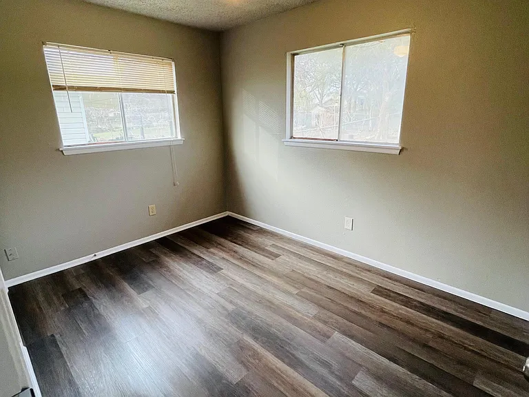1803 Oxhill Dr — Photo 12