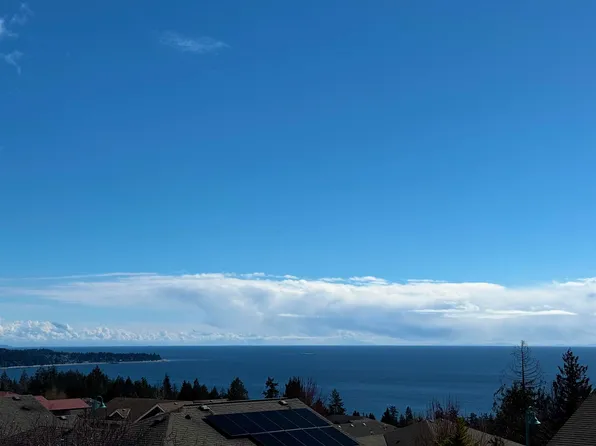 6263 Apollo Rd, Sechelt, BC V7Z 0N7