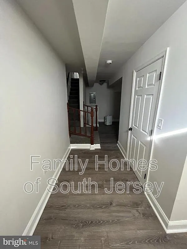 2 bed, 1.0 bath, 845 sqft, $1,650 — Photo 2