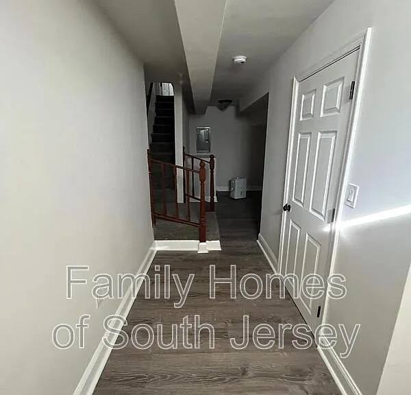 3205 Latona St — Photo 2