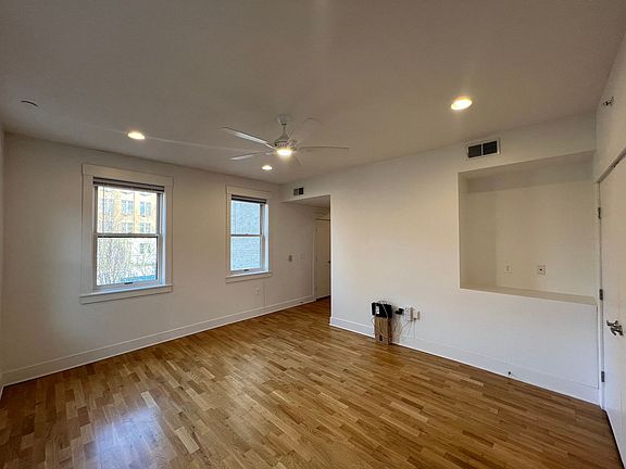 5th image of 1120-1122 Broadway St #3