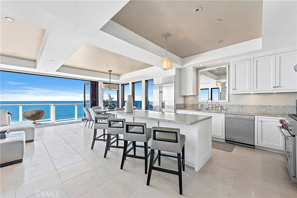 2 bed, 2200 sqft, $20,500 — Photo 3