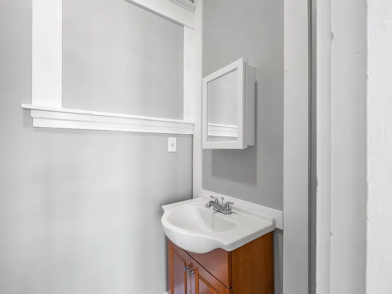 28 N Main St #2 — Photo 8