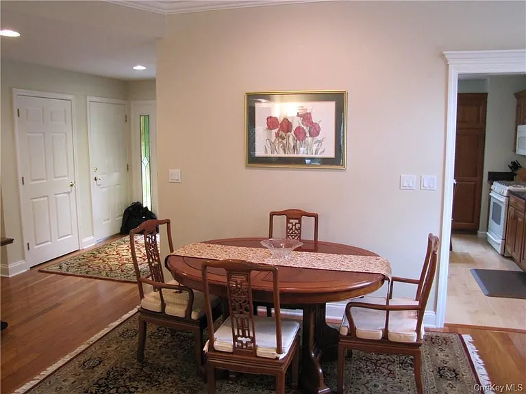 848 Heritage Hls — Photo 10