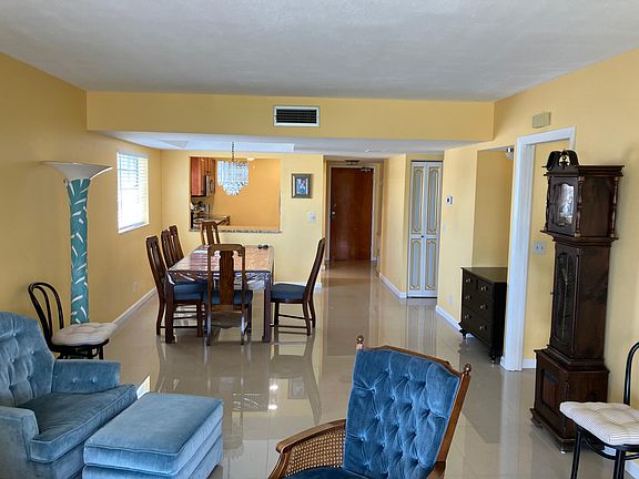 5th image of 155 Yacht Club Dr APT 208