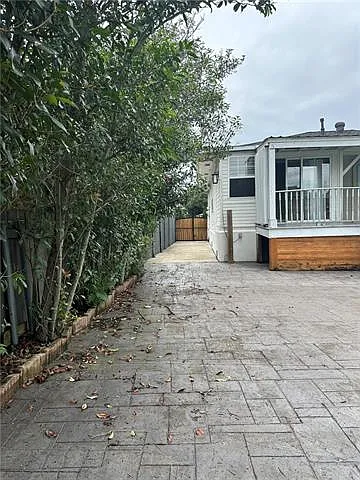 1225 Trudeau Dr — Photo 2