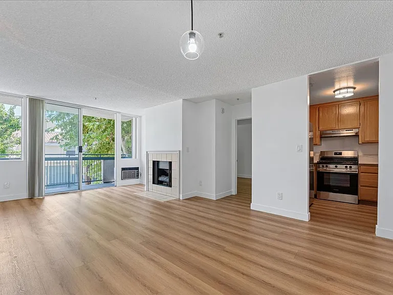 1785 Beloit Ave — Photo 1
