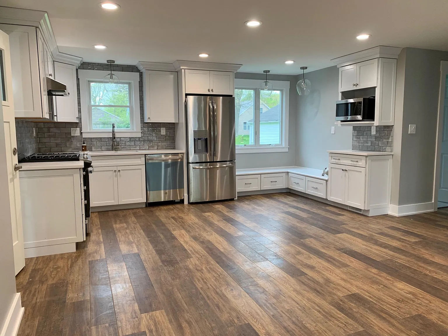 3 bed, 1400 sqft, $2,500 — Photo 4