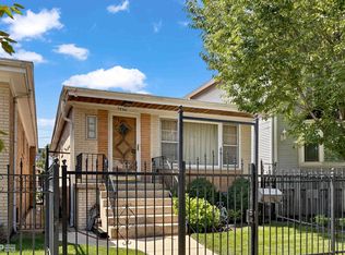 2850 N Spaulding Ave, Chicago, IL 60618