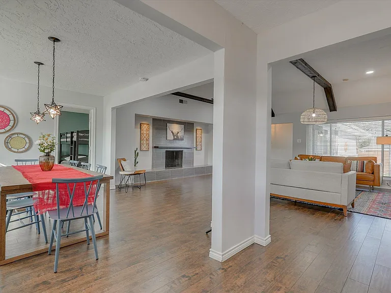 1425 Mayfield Ave — Photo 12