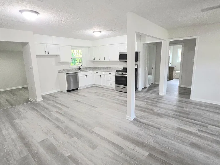 4931 Cosby St — Photo 1