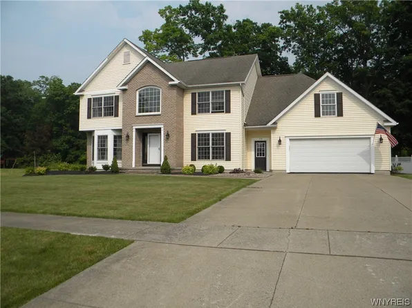 256 Glenvale Rd, Youngstown, NY 14174