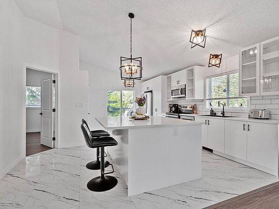 5th image of 1 Hunt Ct