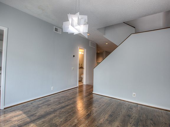 5th image of 5990 Lindenshire Ln APT 126