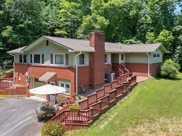 249 Ewart Dr, Hendersonville, NC 28739