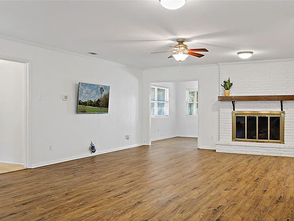 5th image of 14515 Oakmont Dr