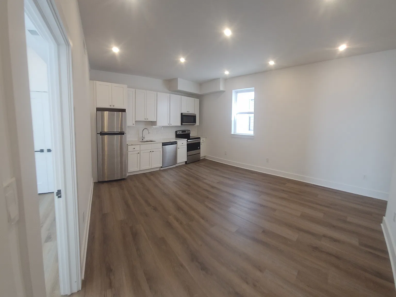2 bed, $1,375 — Photo 3