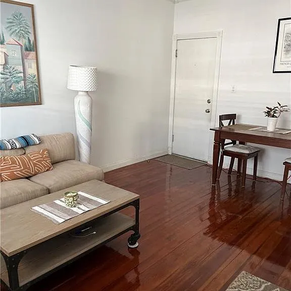808 SE 6th Ct #4 — Photo 2