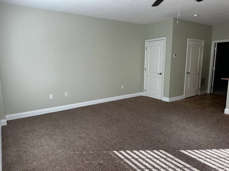 1000 Creekview Ln #1101 — Photo 6