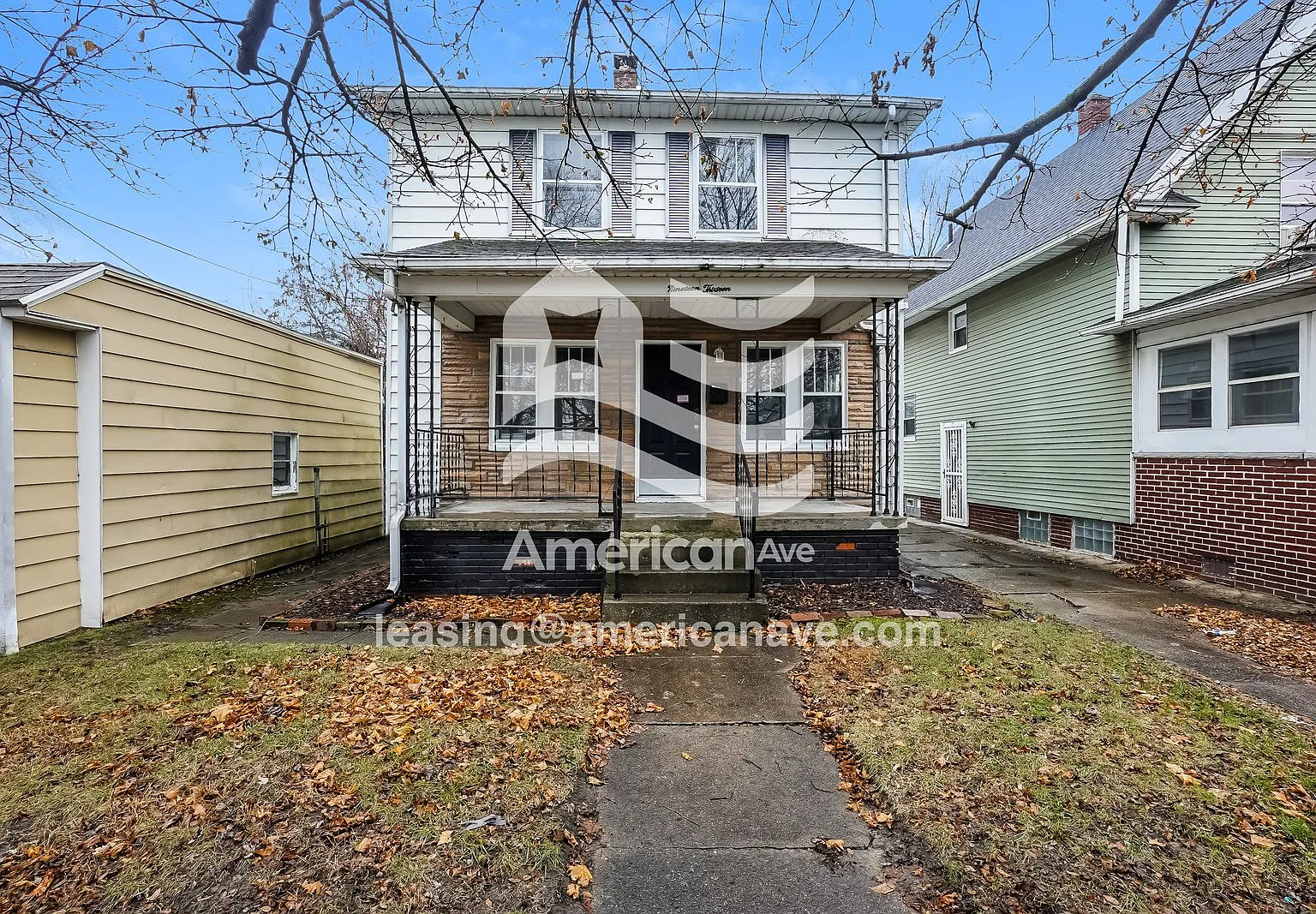 3 bed, 1.0 bath, 1029 sqft, $1,439 — Photo 1