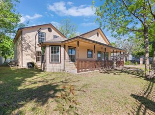 1103 Chase Ave, Cleburne, TX 76031