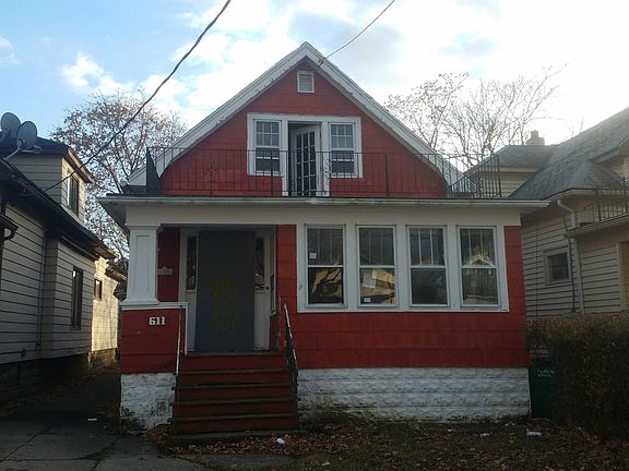 2nd image of 611 Lasalle Ave