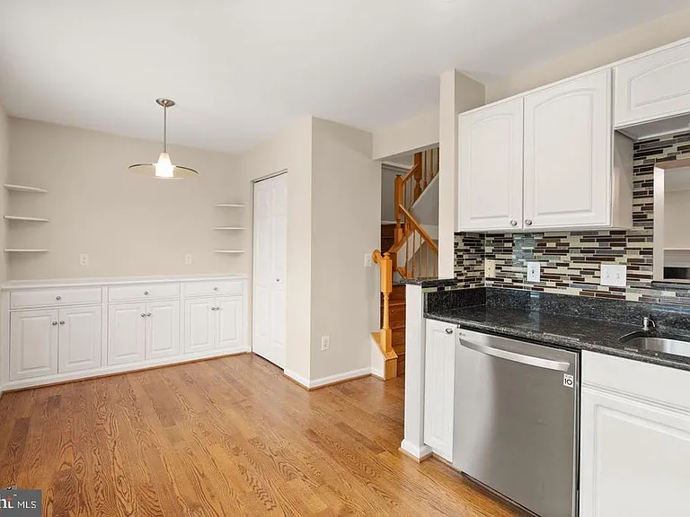 917 Rolfe Pl — Photo 31