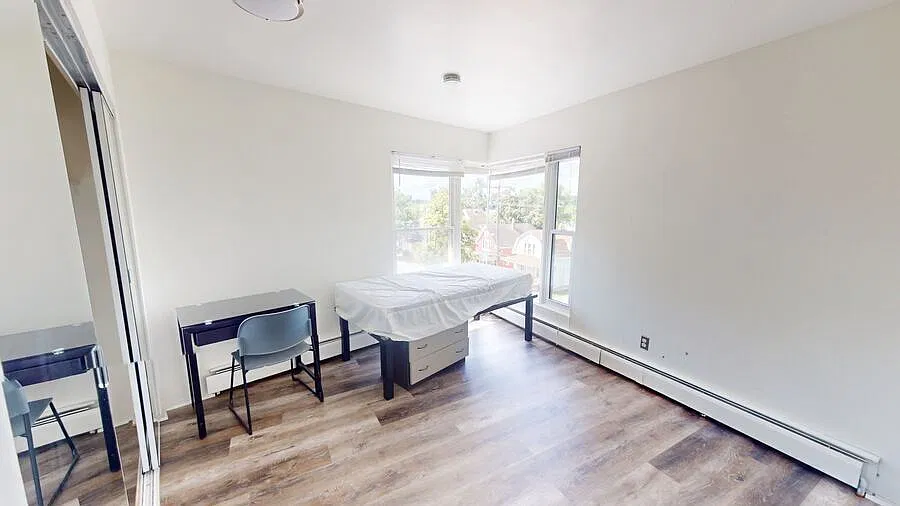 406 Packard St — Photo 3