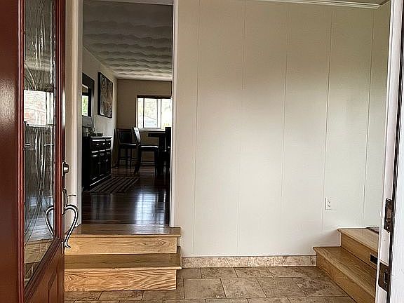 Entry way