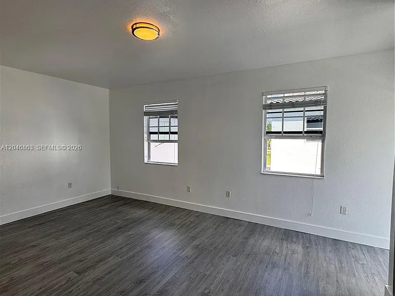 16934 SW 92nd St #STUDIO — Photo 6