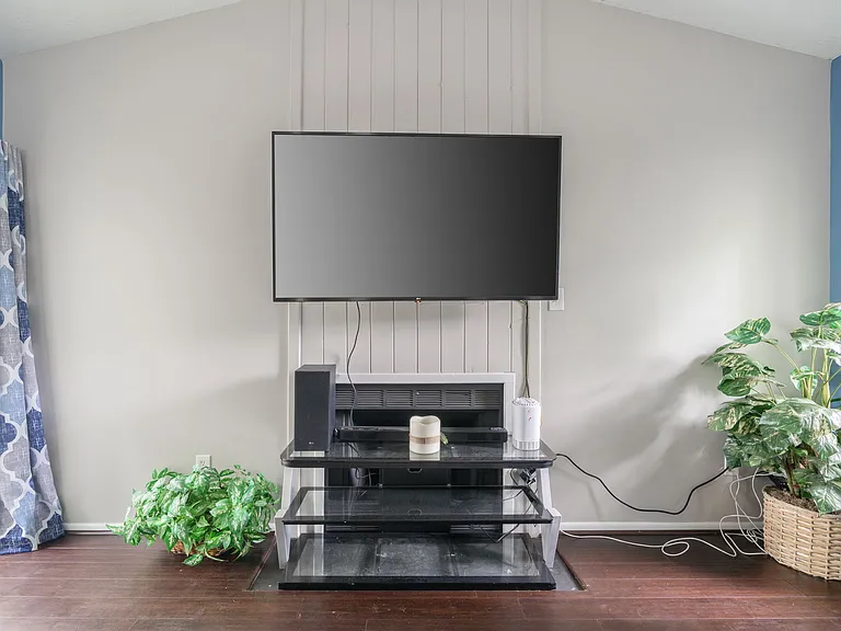 1902 Cambridge Dr — Photo 12