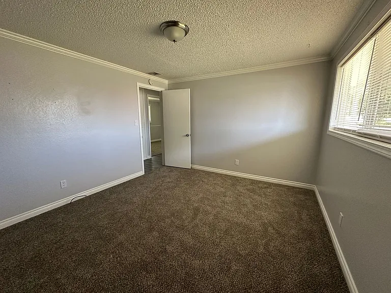 5301 Bel Aire Dr — Photo 17