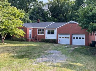 2946 Isaacs Pl, Greensboro, NC 27408