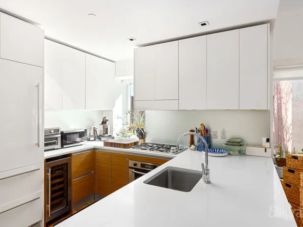 555 West 59th Street 11F image 2 of 11